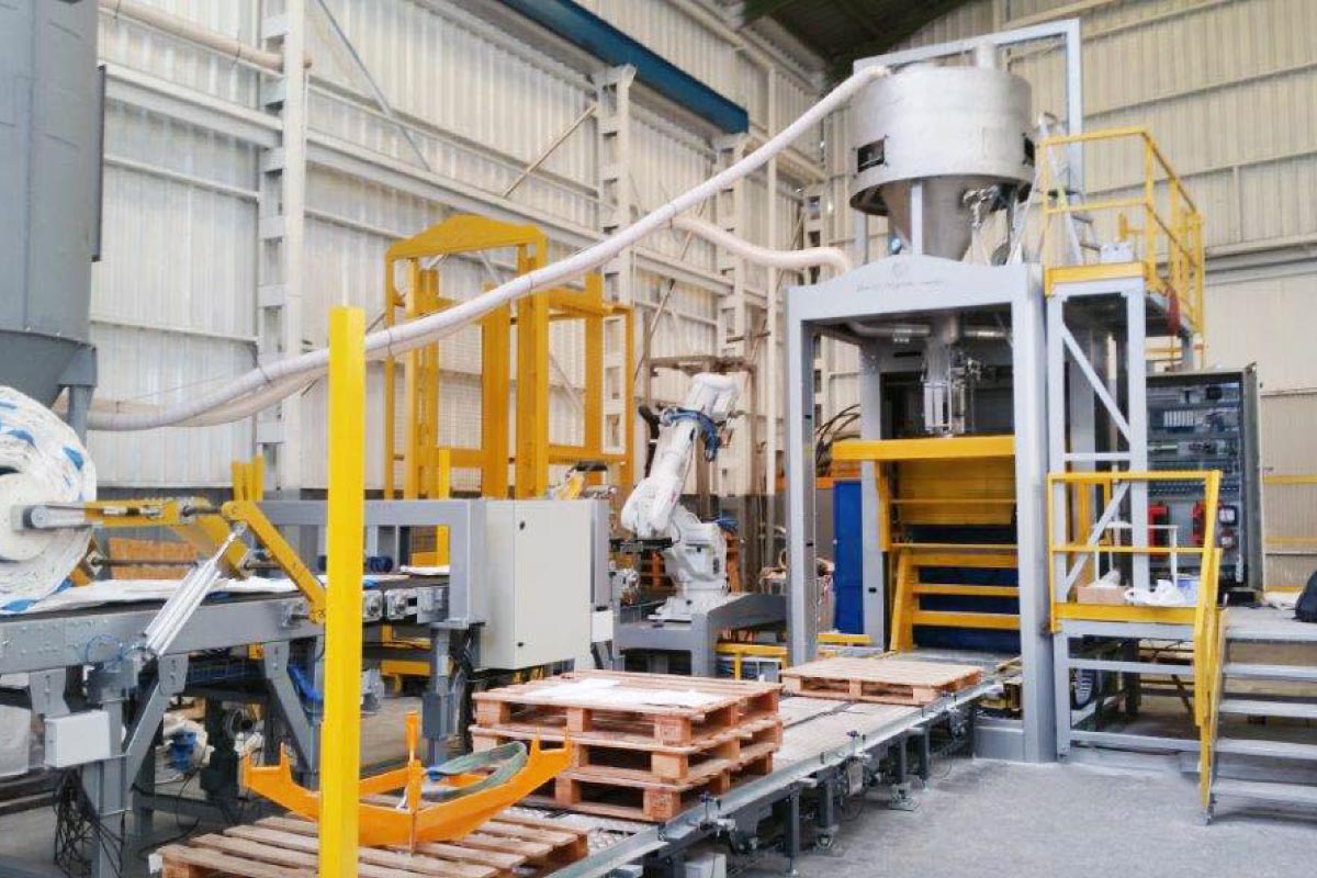 Fabricante de Maquinaria Industrial, estación de llenado de Big Bag con pesaje por peso bruto